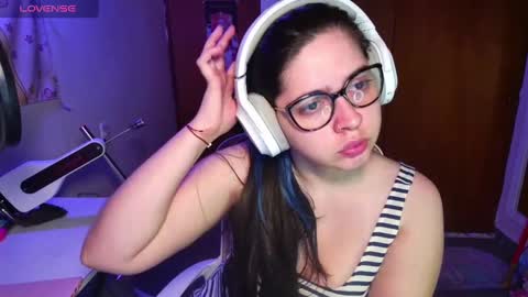 Im Violet online show from February 2025 09:25:02 AM