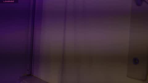 Vallolet Peach  online show from November 2025 05:25:02 PM