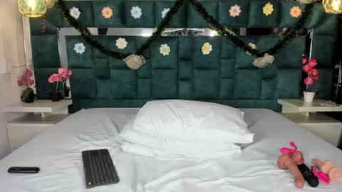 valtira nova online show from December 2025 06:56:02 PM