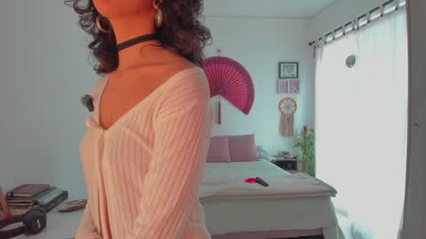 Snapshot of valyturner chatting on May 2026 05:10:02 PM online show from May 2026 05:10:02 PM