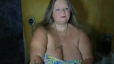 Snapshot of vampwoman chatting on June 2026 05:32:02 AM vampwoman online show from June 2026 05:32:02 AM