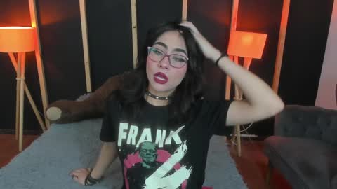 vampy_dolll online show from January 2025 12:57:02 PM