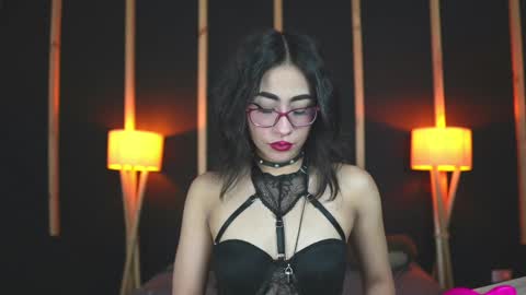 vampy_dolll online show from January 2025 09:51:02 PM
