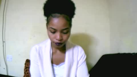 vanah344375 online show from September 2025 12:05:01 PM