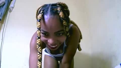vanah344375 online show from October 2025 12:44:02 AM