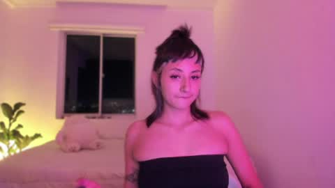 Snapshot of vandalovee chatting on April 2026 07:33:02 AM Babi Alu online show from April 2026 07:33:02 AM