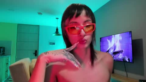 Snapshot of vandalovee chatting on May 2026 11:28:01 AM Babi Alu online show from May 2026 11:28:01 AM