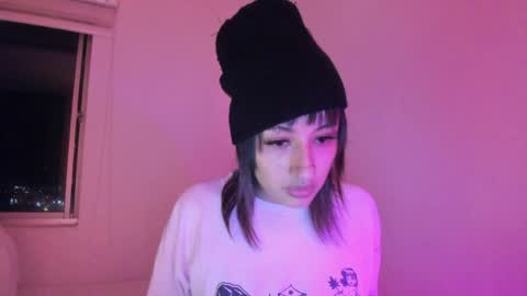 Snapshot of vandalovee chatting on May 2026 11:44:02 PM Babi Alu online show from May 2026 11:44:02 PM