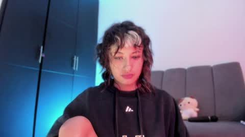 Snapshot of vandalovee chatting on May 2026 05:54:02 PM Babi Alu online show from May 2026 05:54:02 PM