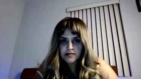 Snapshot of vanecias chatting on March 2026 07:27:02 AM Mabel online show from March 2026 07:27:02 AM