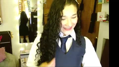 Snapshot of vanellope_vonrol chatting on February 2025 01:16:02 AM Vanessa online show from February 2025 01:16:02 AM