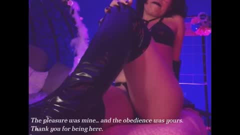 Vanelope online show from October 2025 07:04:02 PM