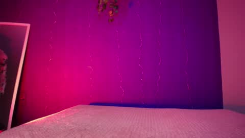 Vanelope online show from November 2025 07:13:01 PM