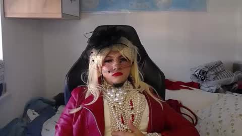 vanesacrossri online show from October 2025 07:09:01 AM