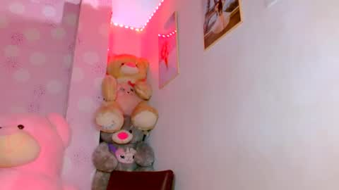 vanessa online show from December 2024 04:53:01 AM