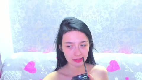 Snapshot of vanessa_florence chatting on May 2026 01:12:01 AM RUSSIAN BARBIE BABE online show from May 2026 01:12:01 AM