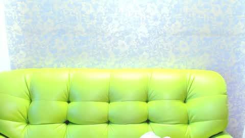 Snapshot of vanessa_florence chatting on June 2026 01:01:02 AM RUSSIAN BARBIE BABE online show from June 2026 01:01:02 AM