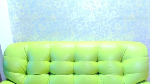 Snapshot of vanessa_florence chatting on June 2026 01:21:02 AM RUSSIAN BARBIE BABE online show from June 2026 01:21:02 AM