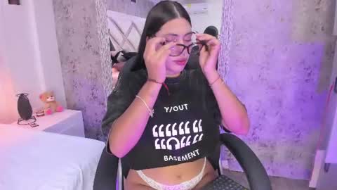 Vanessa  online show from July 2026 08:00:02 PM