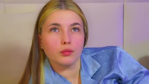 Snapshot of vanessacelesti chatting on May 2026 06:32:01 AM Vanessa online show from May 2026 06:32:01 AM