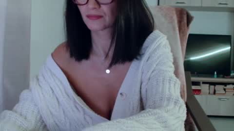 Vanessa online show from October 2025 10:34:02 AM