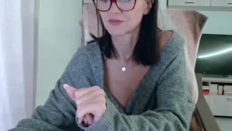 Vanessa online show from October 2025 10:34:02 AM