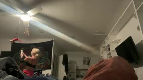 vanessaluvs2play online show from April 2026 09:44:01 AM