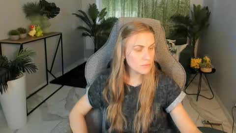 Snapshot of vanessamate chatting on October 2025 06:47:01 AM Vanessa online show from October 2025 06:47:01 AM