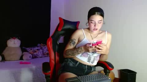 Vanesa online show from December 2025 11:23:01 PM