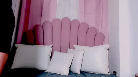 vanessamirren online show from September 2025 11:37:01 AM