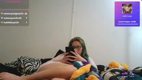 Snapshot of vanessarose4825 chatting on May 2026 04:06:02 AM Vanessa Rose online show from May 2026 04:06:02 AM
