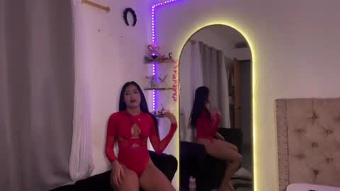 vanessaxooo online show from June 2026 10:05:02 PM