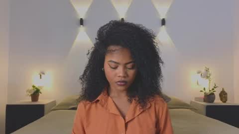 Snapshot of vanestrauss chatting on September 2025 09:26:01 PM New account follow me online show from September 2025 09:26:01 PM