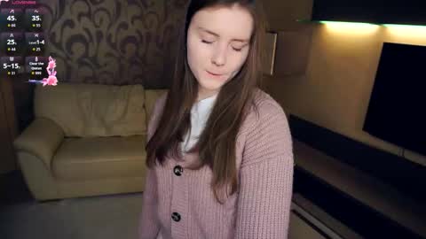 Luna online show from October 2025 06:08:01 PM