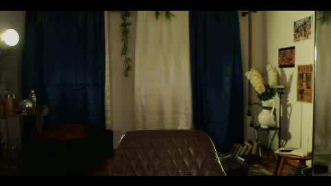 Snapshot of vanilla_velvet chatting on May 2026 04:03:02 PM Annabet online show from May 2026 04:03:02 PM