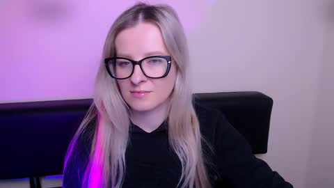 Mia online show from February 2026 08:52:01 AM