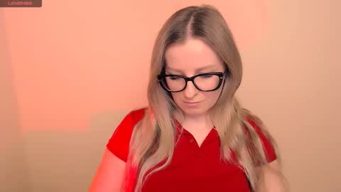 Mia online show from March 2026 08:02:01 PM