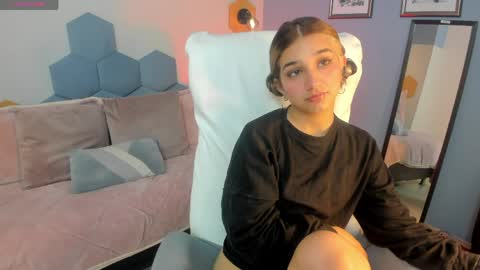 Snapshot of vanillafairy_ chatting on May 2026 01:52:01 PM vanillafairy_ online show from May 2026 01:52:01 PM