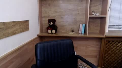 vanillaloveli online show from June 2026 06:40:01 PM