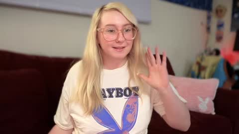 Snapshot of vanillapuddingpie chatting on February 2025 01:09:01 AM vanillapuddingpie online show from February 2025 01:09:01 AM