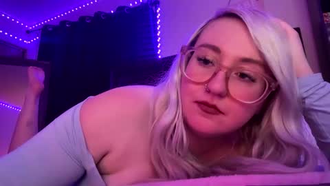 Snapshot of vanillapuddingpie chatting on April 2026 01:21:01 AM vanillapuddingpie online show from April 2026 01:21:01 AM