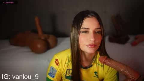 Vanilu online show from November 2025 03:28:01 AM