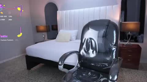 Karine online show from October 2025 11:39:02 AM