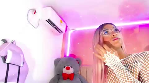 vannesa01 online show from December 2024 03:03:02 PM