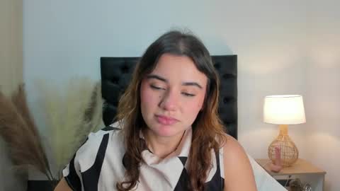 Vannesa online show from April 2026 11:37:02 PM