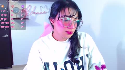 Snapshot of vannessa_shy chatting on February 2025 11:21:02 PM Vanesa online show from February 2025 11:21:02 PM