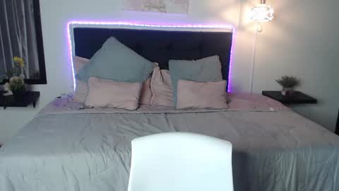 Snapshot of vannesweet_ chatting on December 2024 05:26:01 PM vane online show from December 2024 05:26:01 PM