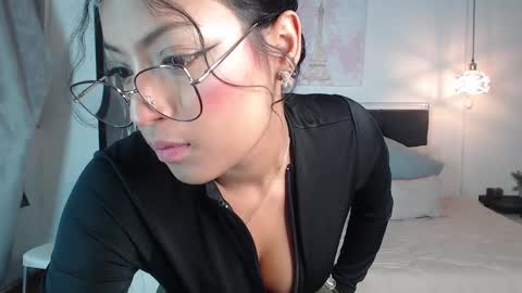 Snapshot of vannesweet_ chatting on January 2025 02:18:01 AM vane online show from January 2025 02:18:01 AM