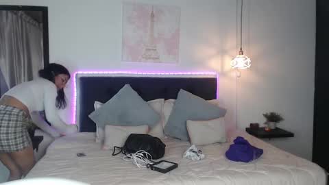 Snapshot of vannesweet_ chatting on January 2025 08:48:01 PM vane online show from January 2025 08:48:01 PM