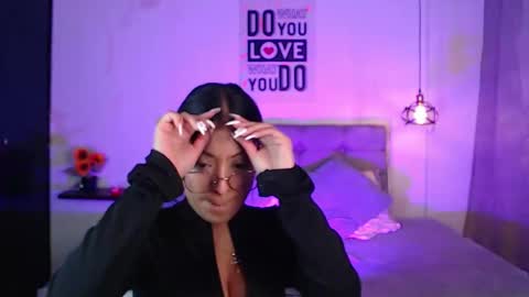 Snapshot of vannesweet_ chatting on January 2025 08:48:02 PM vane online show from January 2025 08:48:02 PM